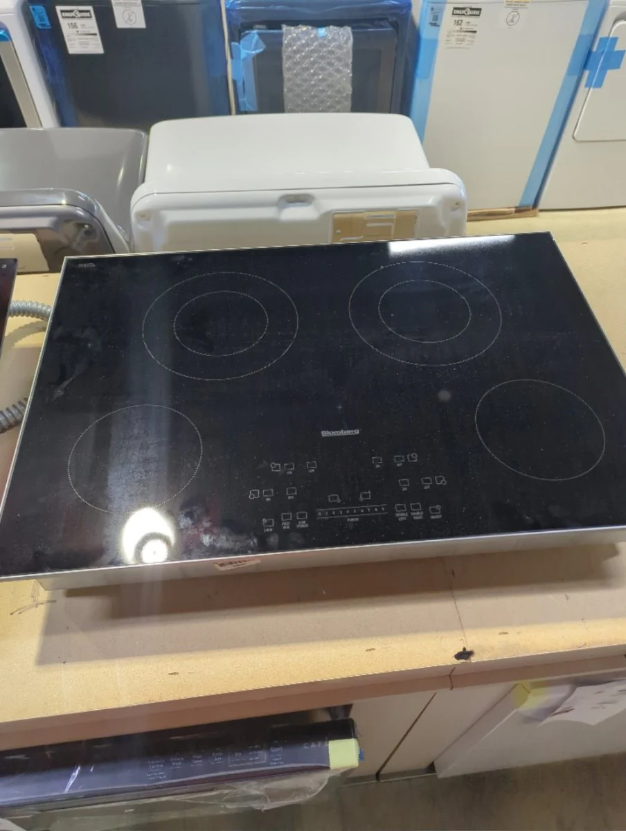 CTE30410 - COOKTOPS - Blomberg - Electric - Black - Open Box - Image 2