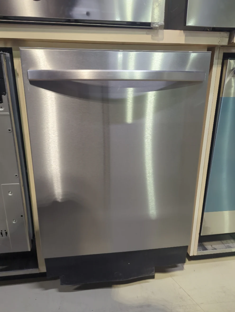 DW80CG4051SR - DISHWASHERS - Samsung - Top Controls Single Drawer - Stainless Steel - Open Box - Image 2
