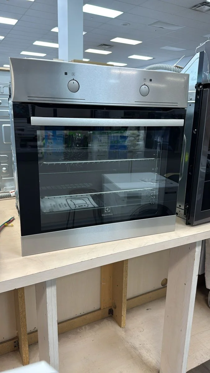 EI24EW35LS - WALL OVENS - Electrolux - Single Oven - Stainless Steel - Open Box - Image 2