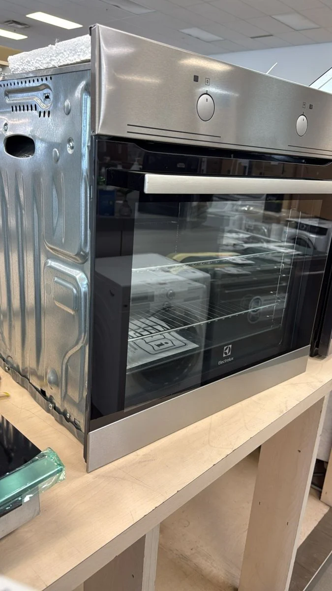 EI24EW35LS - WALL OVENS - Electrolux - Single Oven - Stainless Steel - Open Box - Image 3