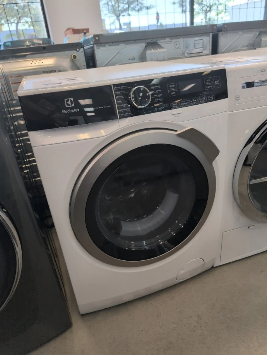 ELFW4222AW - WASHERS - Electrolux - Front Load - White - Open Box - Image 2