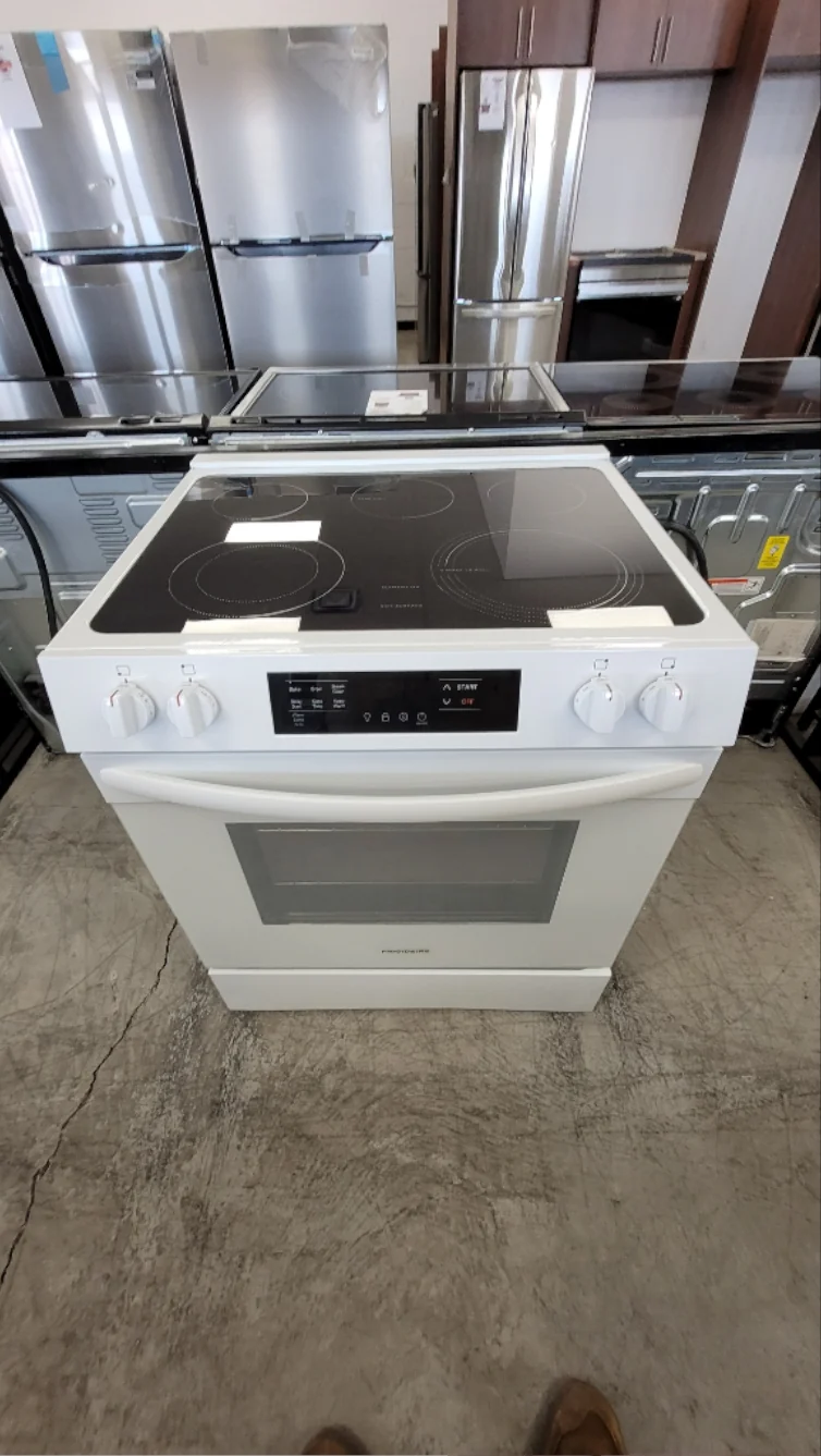FCFE306CAW - RANGES - Frigidaire - Electric - White - Open Box - Image 2
