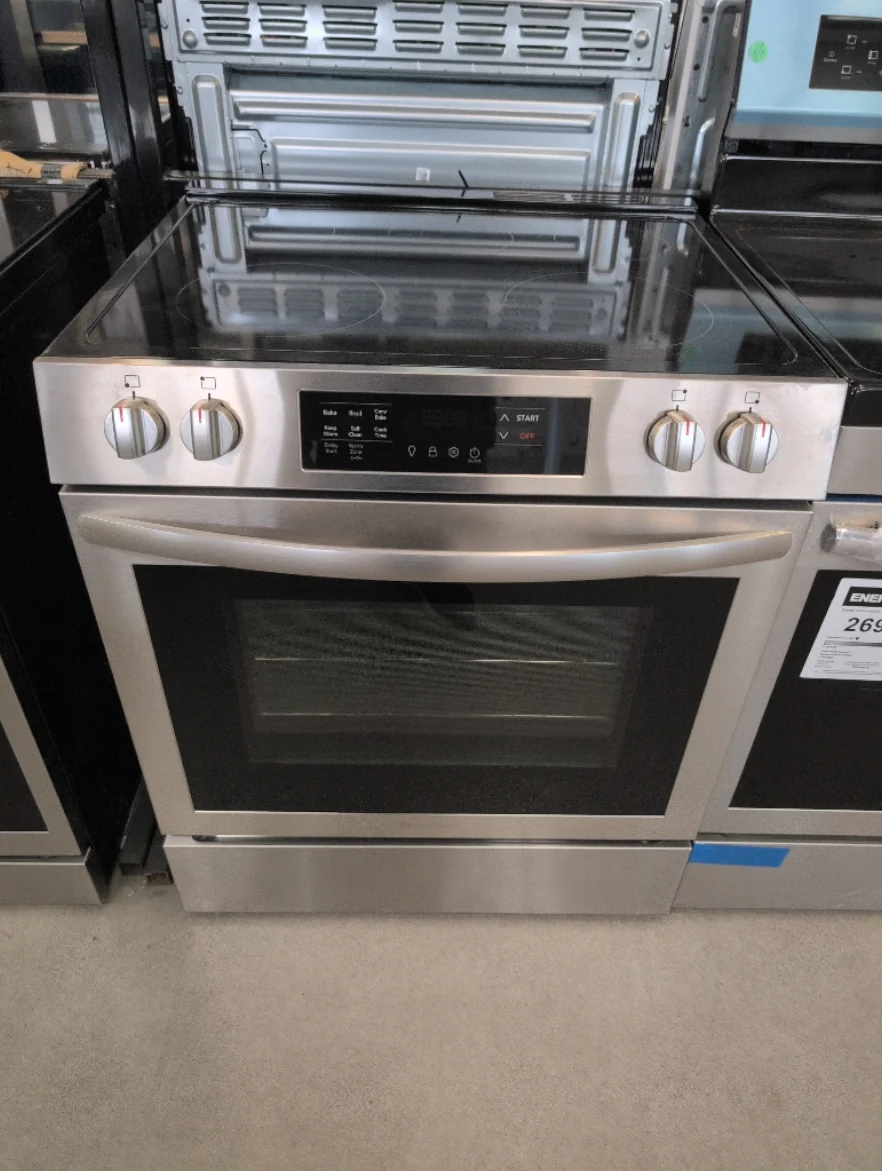 FCFE308CAS - RANGES - Frigidaire - Electric - Stainless Steel - Open Box - Image 2