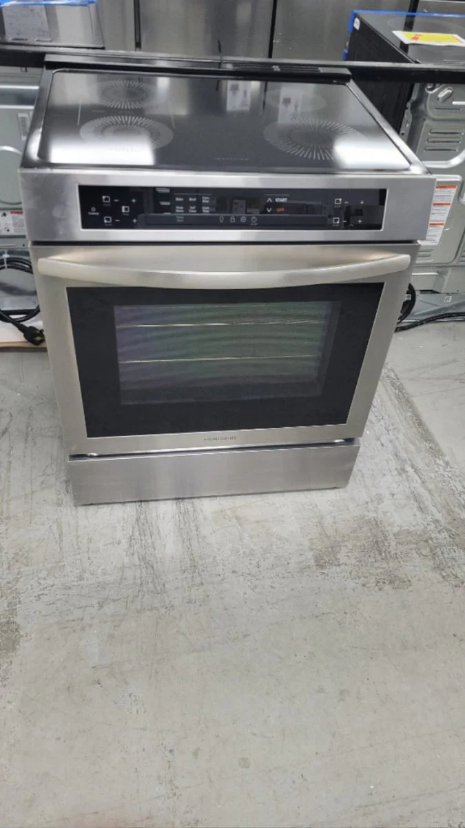 FCFI308CAS - RANGES - Frigidaire - Electric - Stainless Steel - Open Box - Image 2