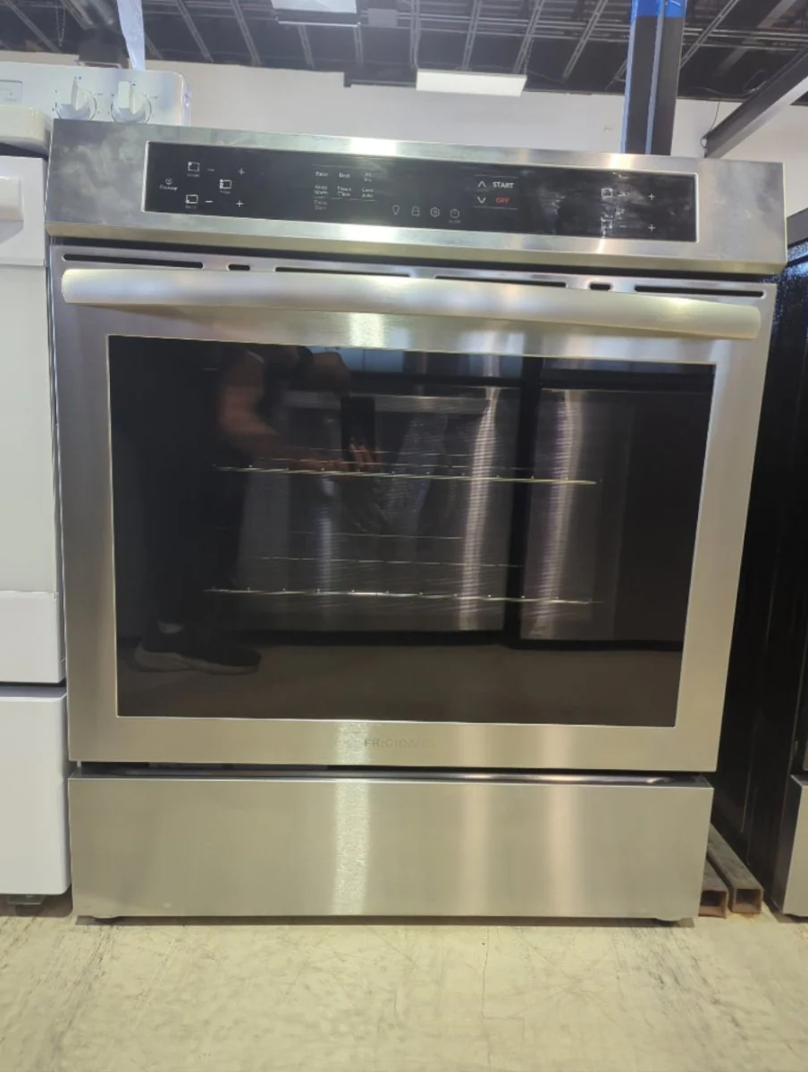 FCFI308CAS - RANGES - Frigidaire - Electric - Stainless Steel - Open Box - Image 2