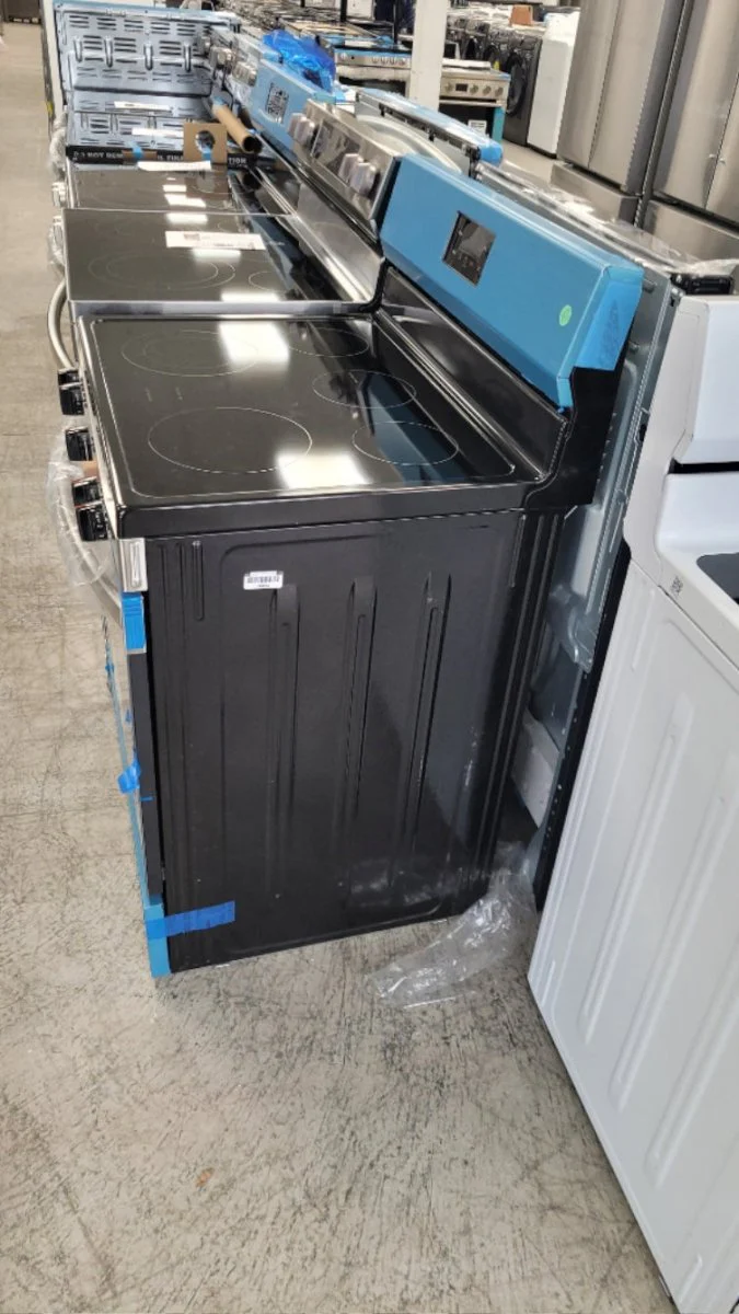 FCRE305CBS - RANGES - Frigidaire - Electric - Stainless Steel - Open Box - Image 3
