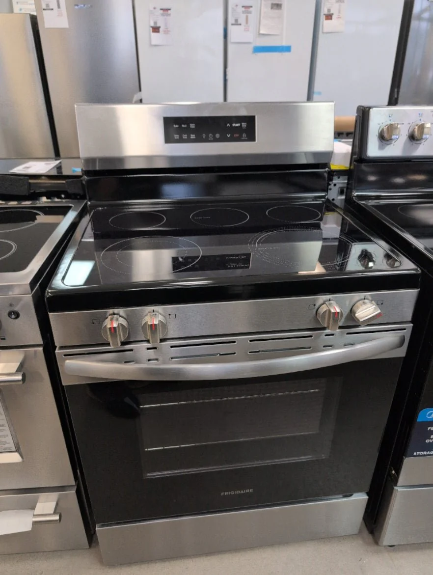 FCRE306CAS - RANGES - Frigidaire - Electric - Stainless Steel - Open Box - Image 2