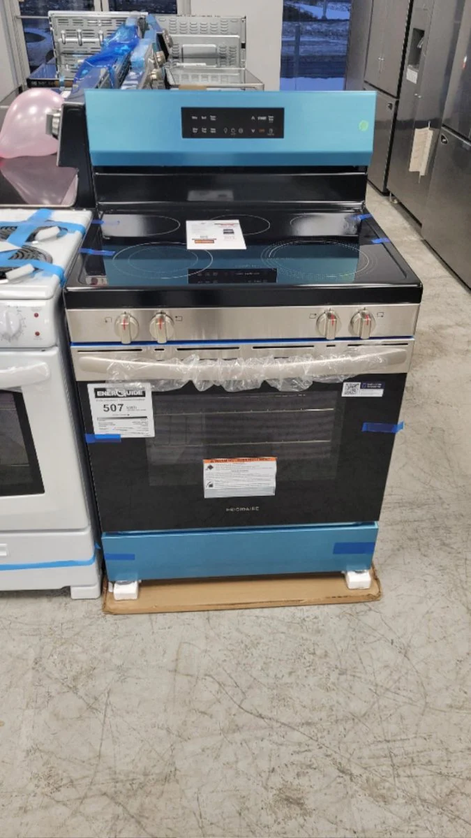 FCRE306CAS - RANGES - Frigidaire - Electric - Stainless Steel - Open Box - Image 2