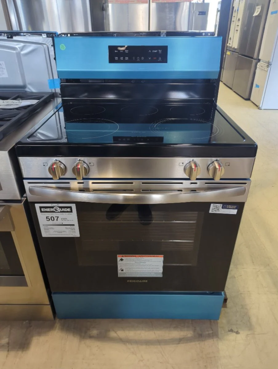 FCRE306CAS - RANGES - Frigidaire - Electric - Stainless Steel - Open Box - Image 2