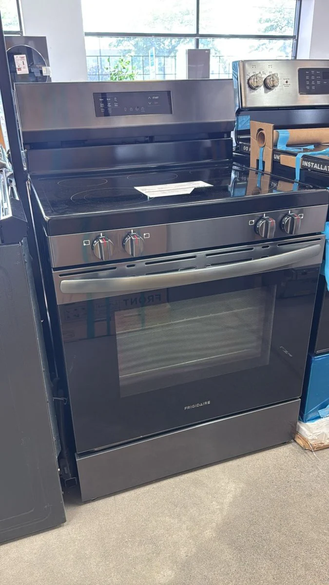 FCRE308CAS - RANGES - Frigidaire - Electric - Stainless Steel - Open Box - Image 2
