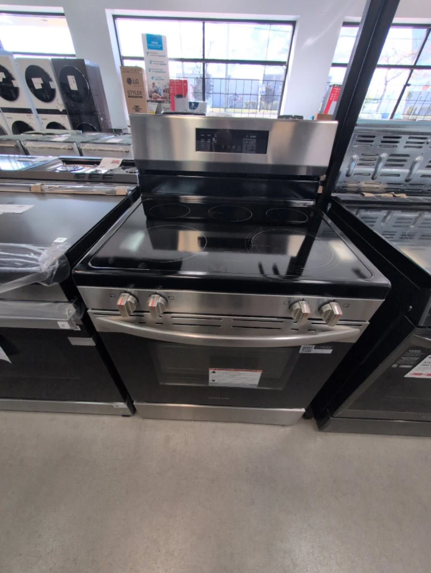 FCRE308CAS - RANGES - Frigidaire - Electric - Stainless Steel - Open Box - Image 2