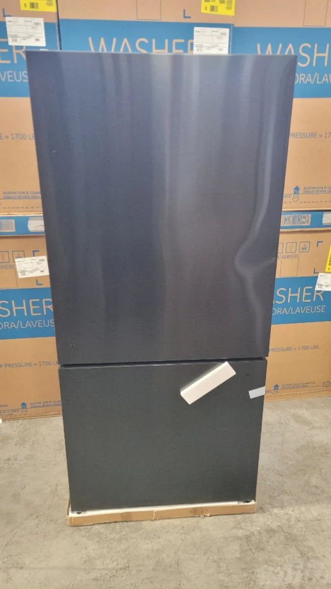 FFFFD1785-31BK - REFRIGERATORS - Forno - Bottom Freezer - Black Stainless - Open Box - Image 2