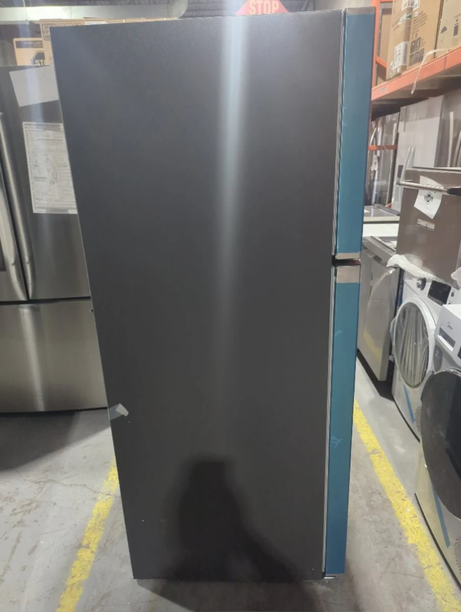 FFHT1835VS - REFRIGERATORS - Frigidaire - Top Freezer - Stainless Steel - Open Box - Image 3