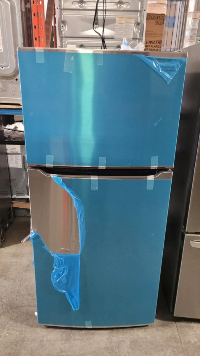 FFHT1835VS - REFRIGERATORS - Frigidaire - Top Freezer - Stainless Steel - Open Box - Image 2