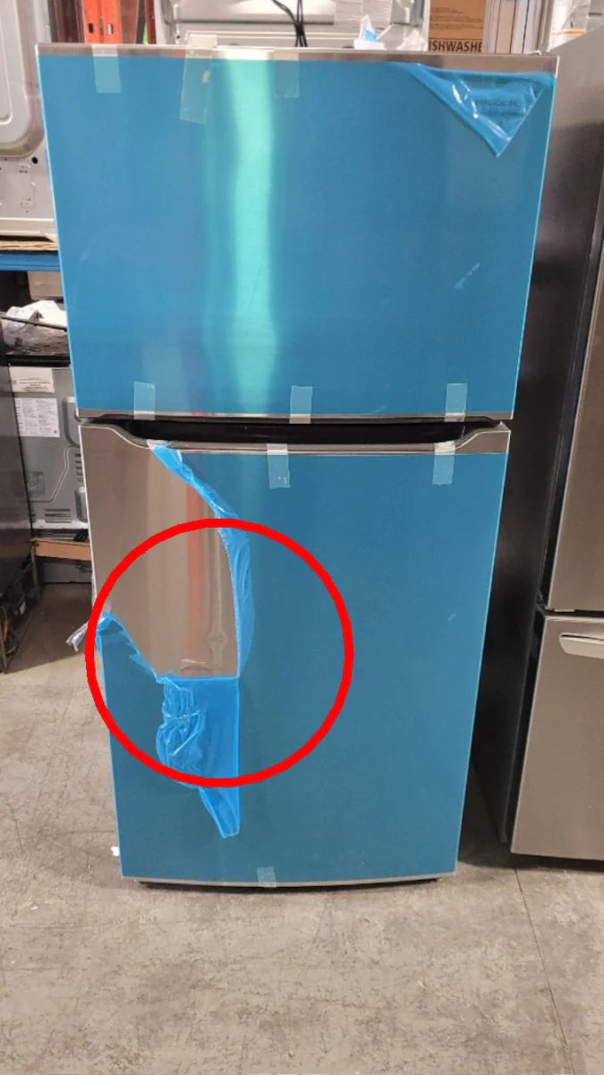 FFHT1835VS - REFRIGERATORS - Frigidaire - Top Freezer - Stainless Steel - Open Box - Image 3
