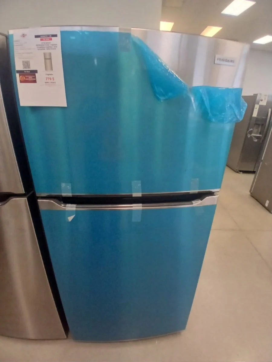 FFTR1835VS - REFRIGERATORS - Frigidaire - Top Freezer - Stainless Steel - Open Box - Image 2