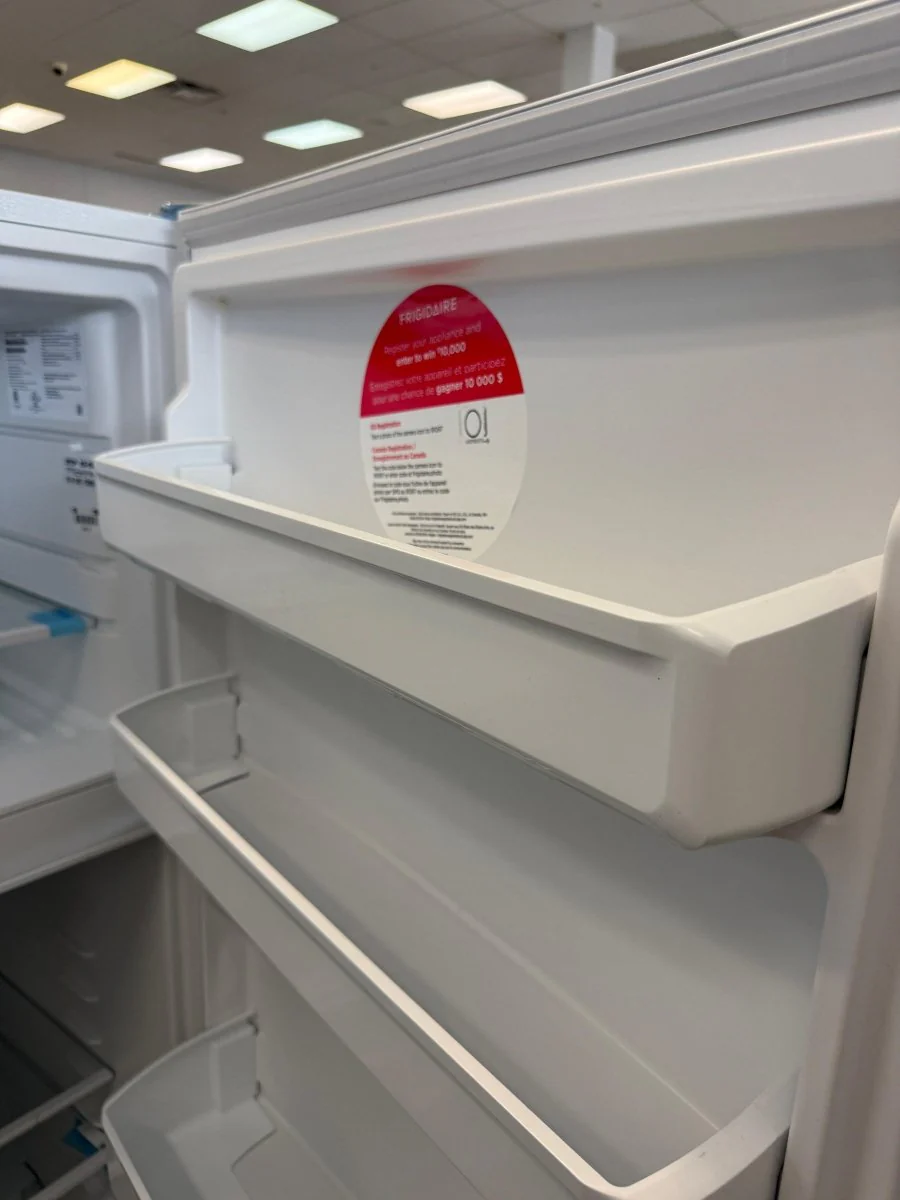 FFTR1835VW - REFRIGERATORS - Frigidaire - Top Freezer - White - Open Box - Image 3