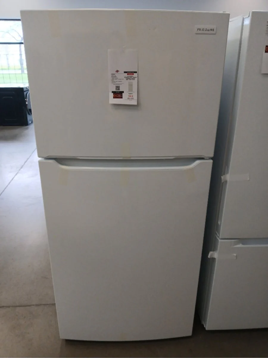 FFTR1835VW - REFRIGERATORS - Frigidaire - Top Freezer - White - Open Box - Image 4