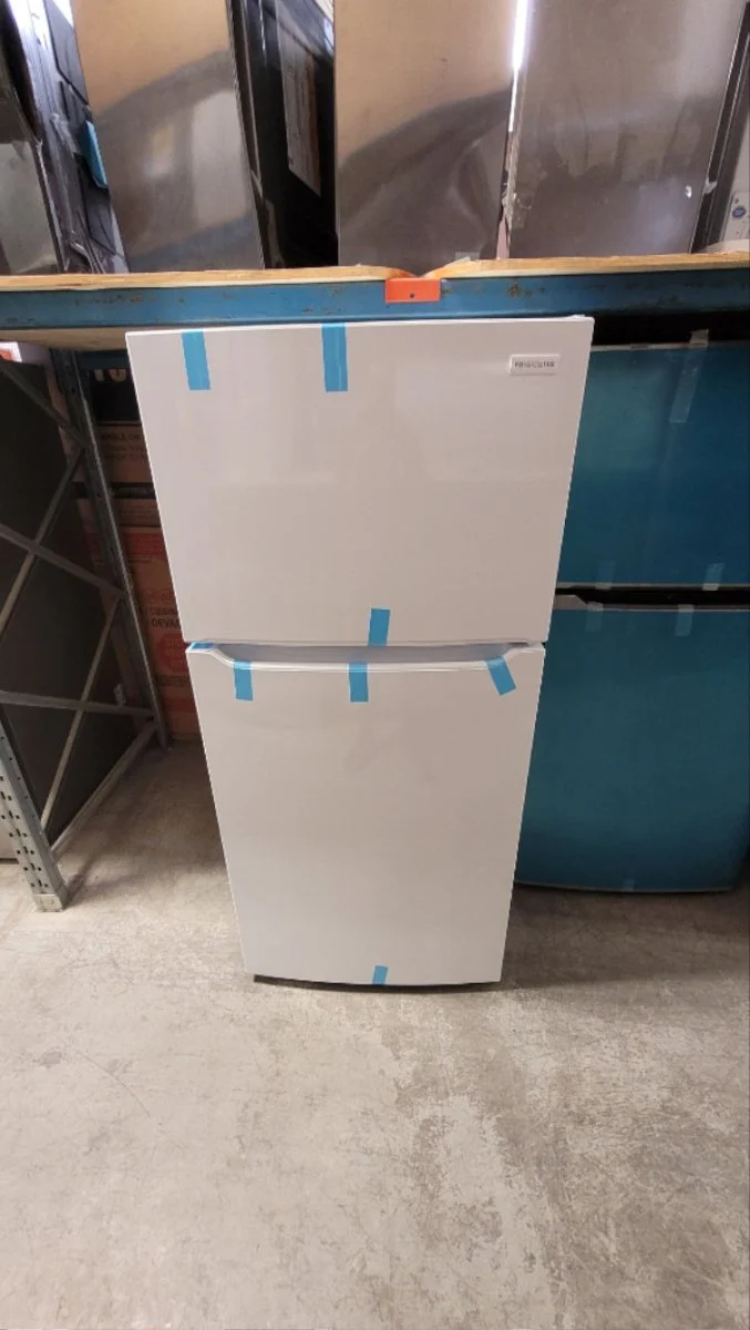 FFTR1835VW - REFRIGERATORS - Frigidaire - Top Freezer - White - Open Box - Image 2