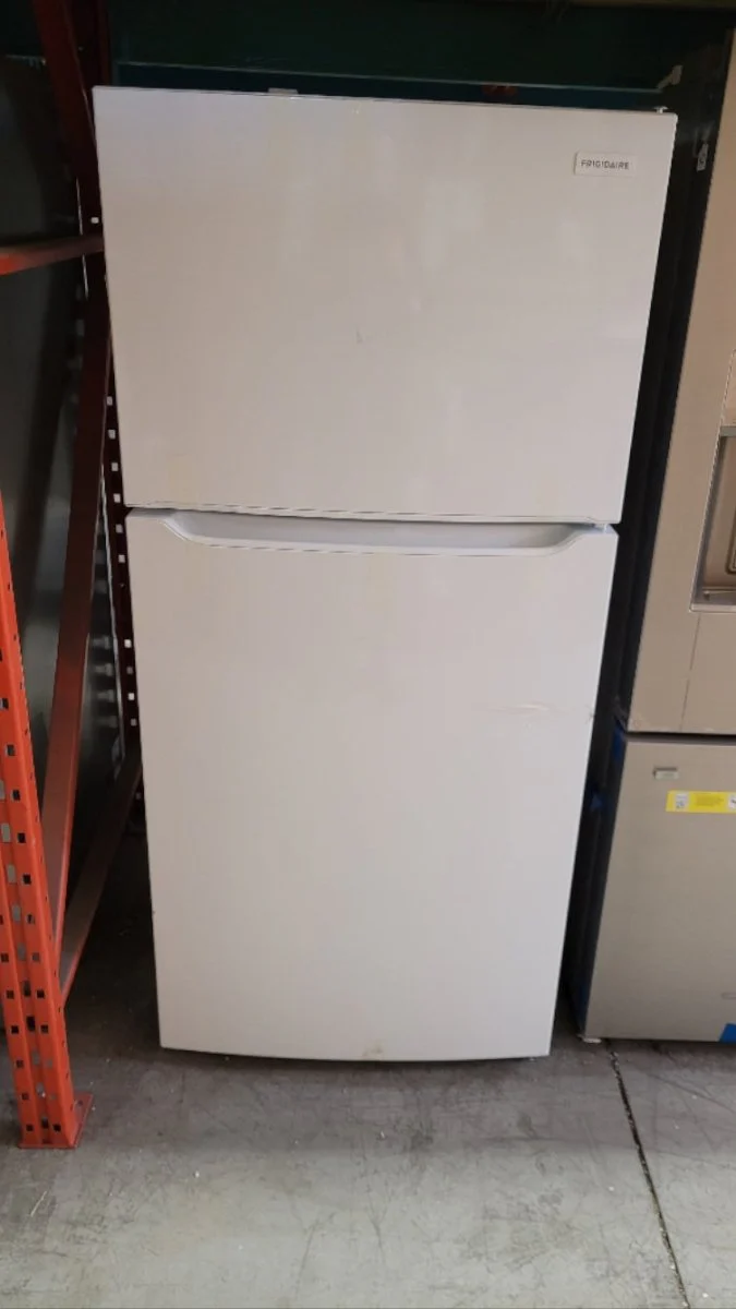 FFTR1835VW - REFRIGERATORS - Frigidaire - Top Freezer - White - Open Box - Image 2