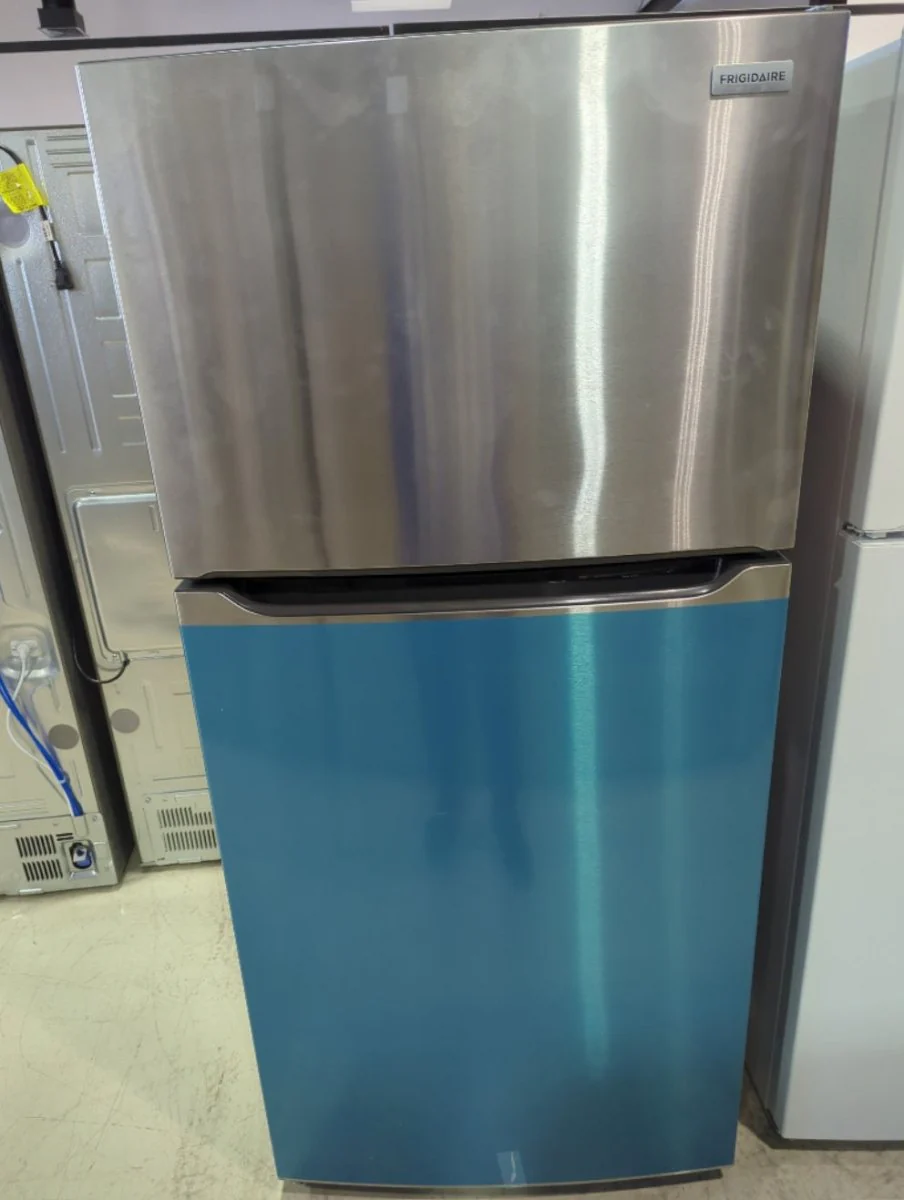 FFTR2045VS - REFRIGERATORS - Frigidaire - Top Freezer - Stainless Steel - Open Box - Image 2