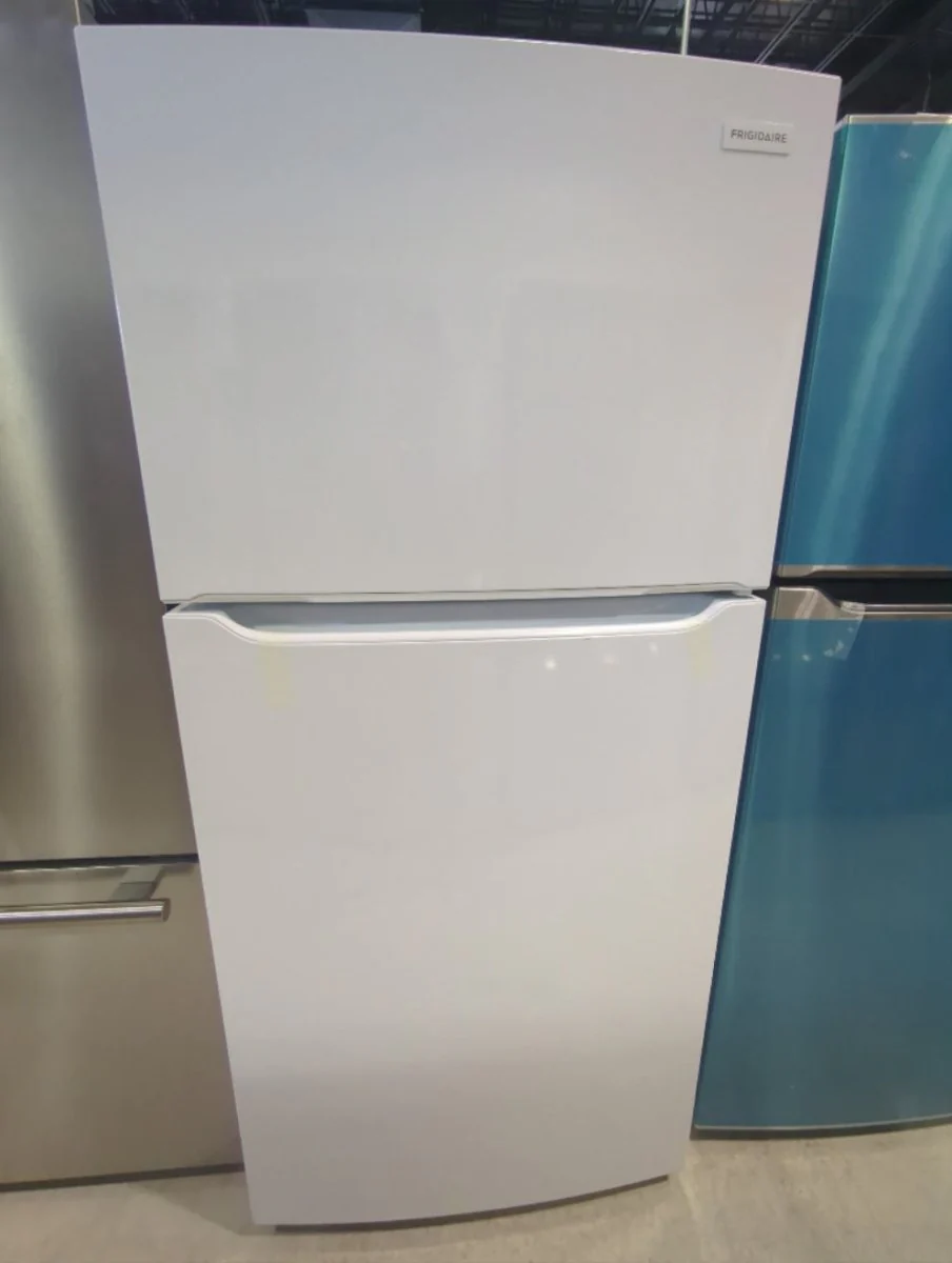 FFTR2045VW - REFRIGERATORS - Frigidaire - Top Freezer - White - Open Box - Image 2
