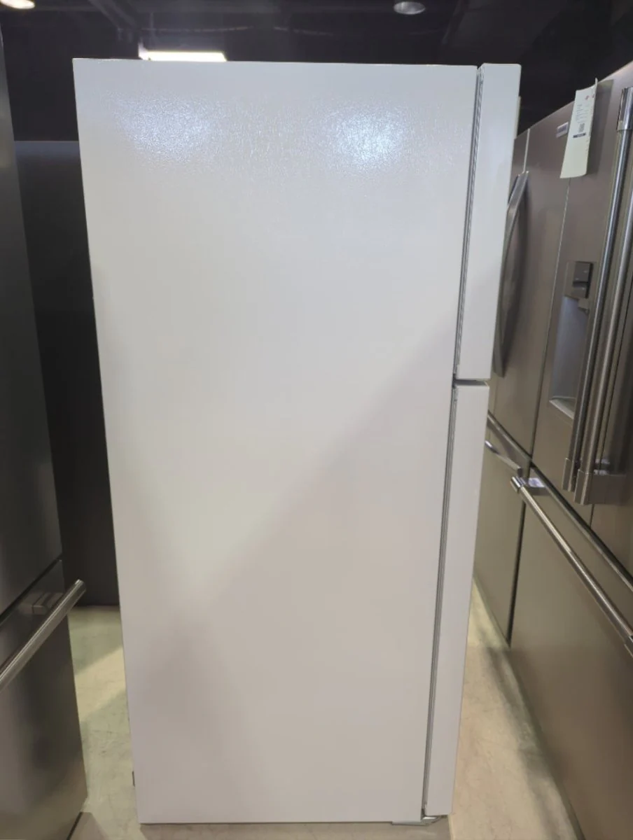 FFTR2045VW - REFRIGERATORS - Frigidaire - Top Freezer - White - Open Box - Image 4