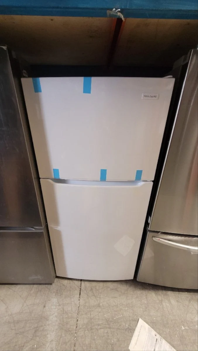 FFTR2045VW - REFRIGERATORS - Frigidaire - Top Freezer - White - Open Box - Image 2