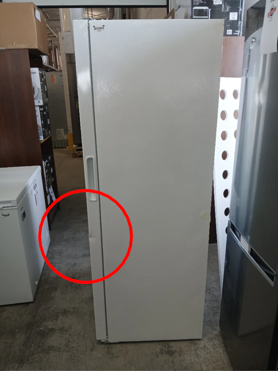 FFUE2022AW - FREEZERS - Frigidaire - White - Open Box - Image 3