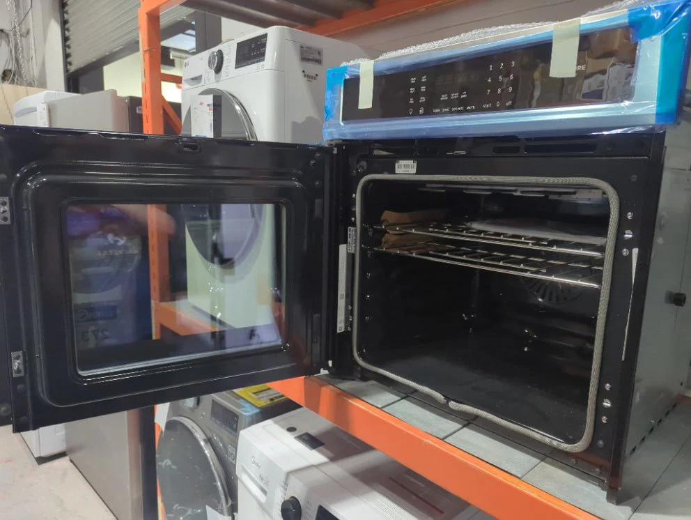FGEW276SPF - WALL OVENS - Frigidaire Gallery - Single Oven - Stainless Steel - Open Box - Image 3