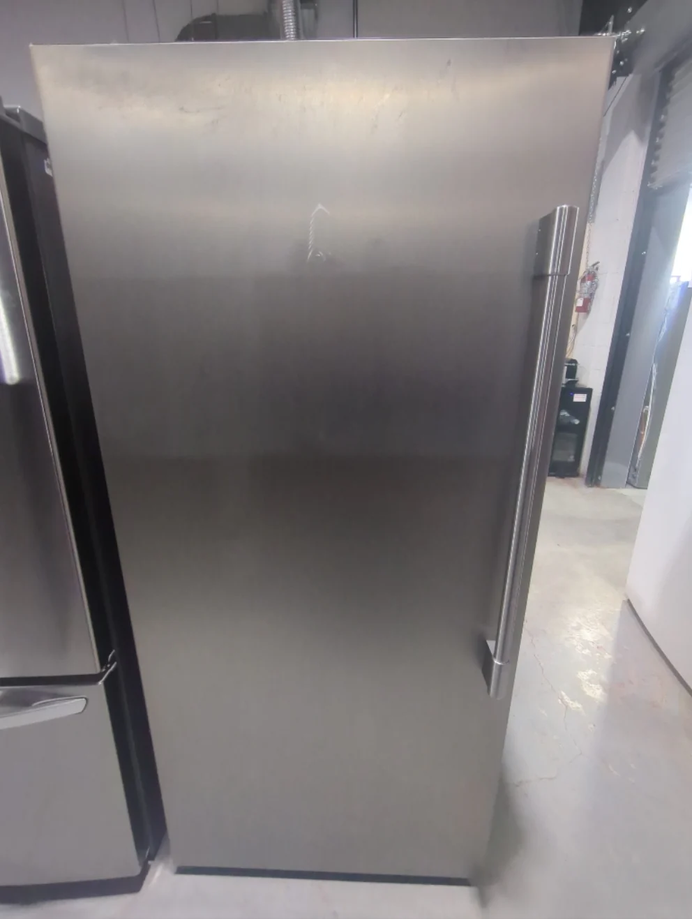 FPFU19F8WF - FREEZERS - Frigidaire Professional - Stainless steel - Open Box - Image 2
