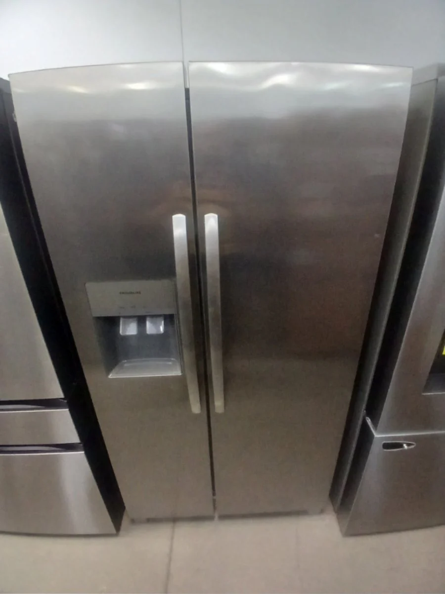 FRSS26L3AF - REFRIGERATORS - Frigidaire - Side by side - Stainless Steel - Open Box - Image 3