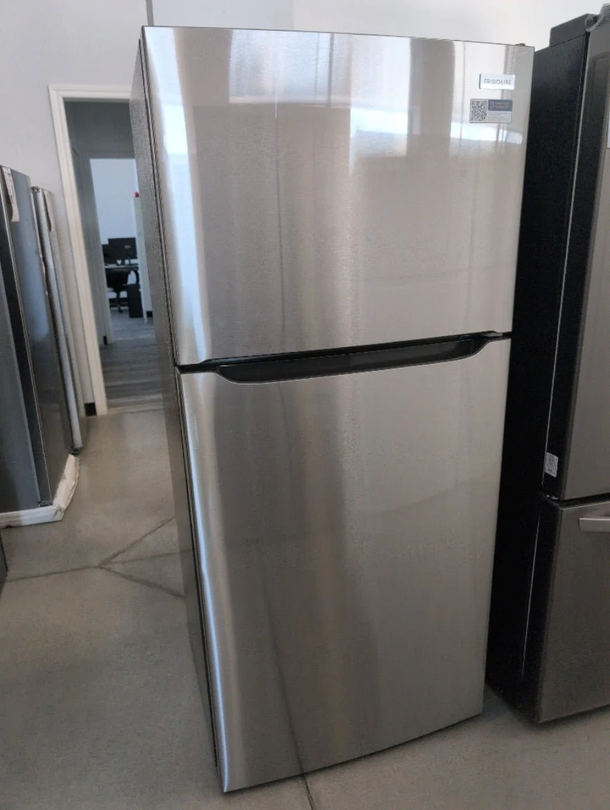 FRTE1835AS - REFRIGERATORS - Frigidaire - Top Freezer - Stainless Steel - Open Box - Image 3
