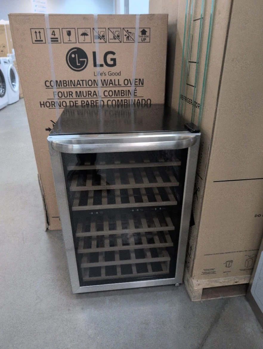 FRWW4543AS - WINE STORAGE - Frigidaire - Stainless Steel - Open Box - Image 2