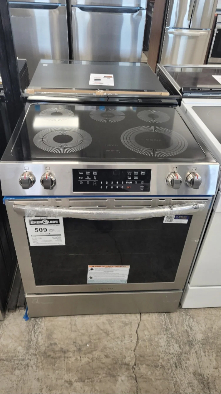 GCFE305CBF - RANGES - Frigidaire - Electric - Stainless Steel - Open Box - Image 2