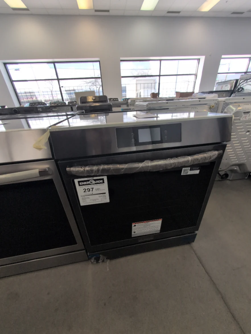 GCFI306CBD - RANGES - Frigidaire Gallery - Electric - Black Stainless - Open Box - Image 3