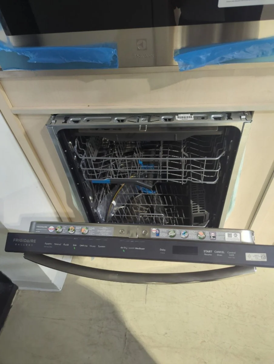 GDSH4715AF - DISHWASHERS - Frigidaire Gallery - Top Controls - Stainless Steel - Open Box - Image 3