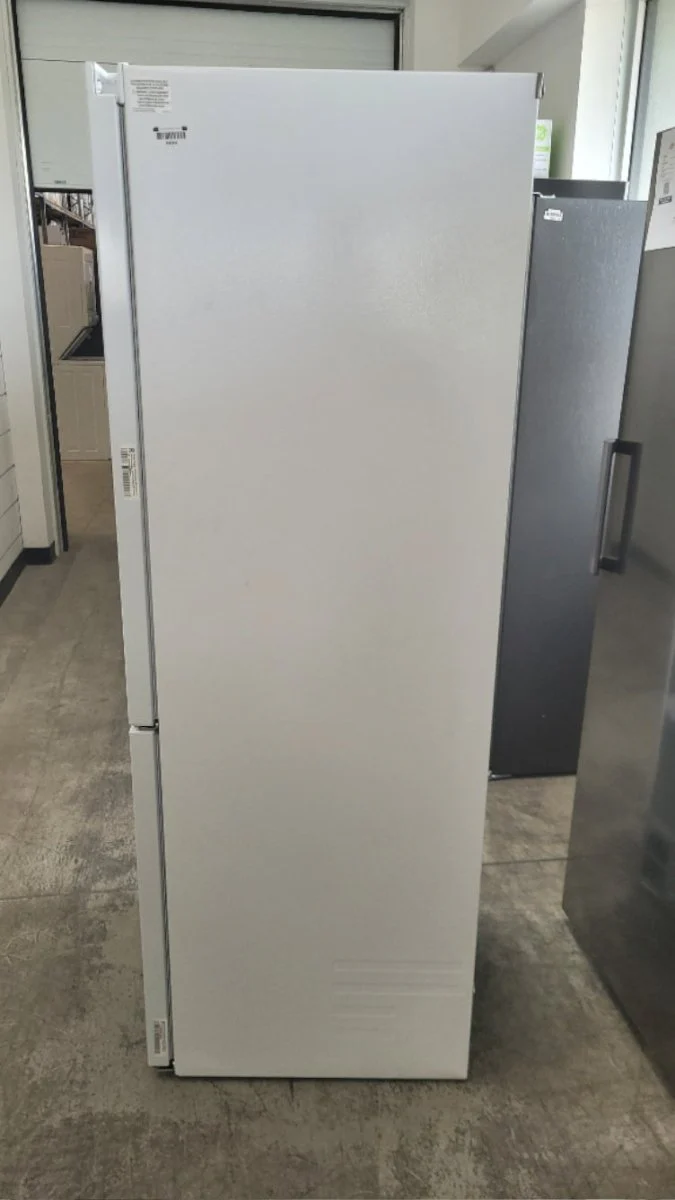LBNC12231W - REFRIGERATORS - LG - Bottom Freezer - White - Open Box - Image 4