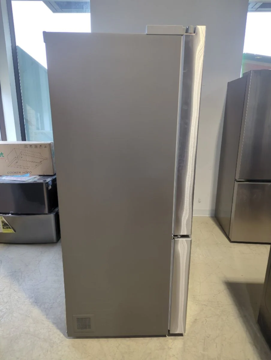 LCFC26XSS - REFRIGERATORS - LG - French 3-Door - Stainless Steel - Open Box - Image 4