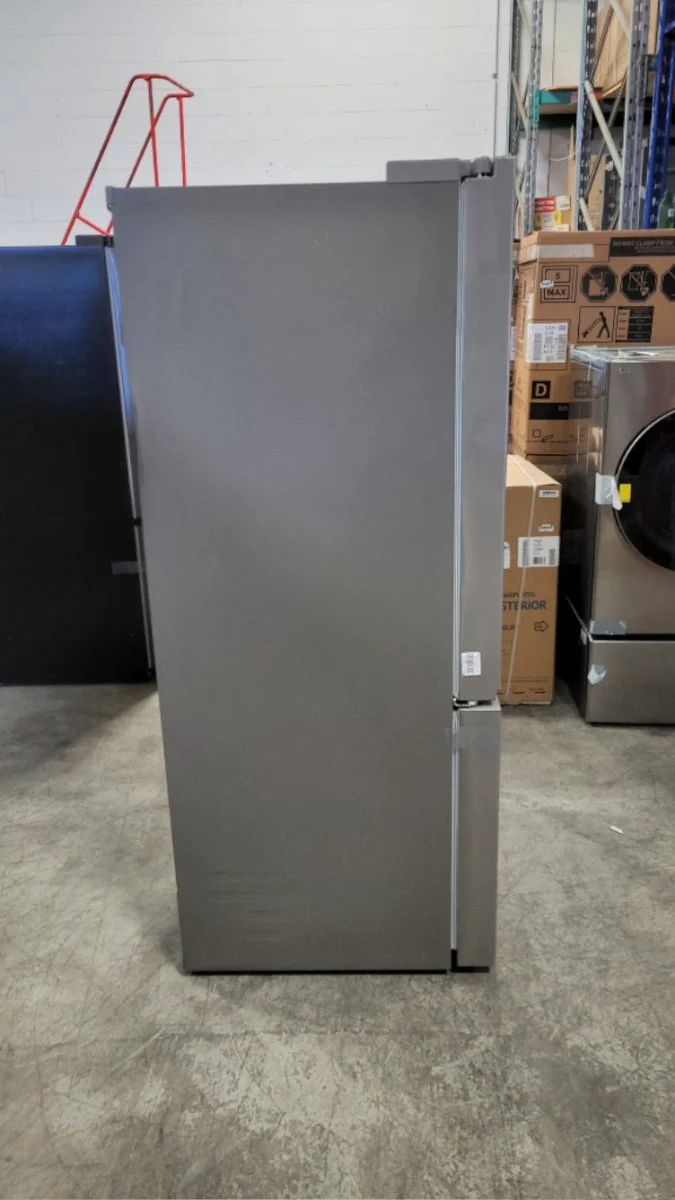 LF20C6330S - REFRIGERATORS - LG - French 3-Door - Stainless Steel - Open Box - Image 3