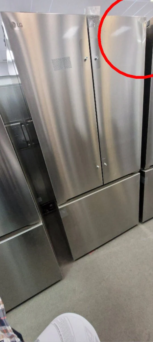 LF21G6200S - REFRIGERATORS - LG - French 3-Door - Stainless Steel - Open Box - Image 3