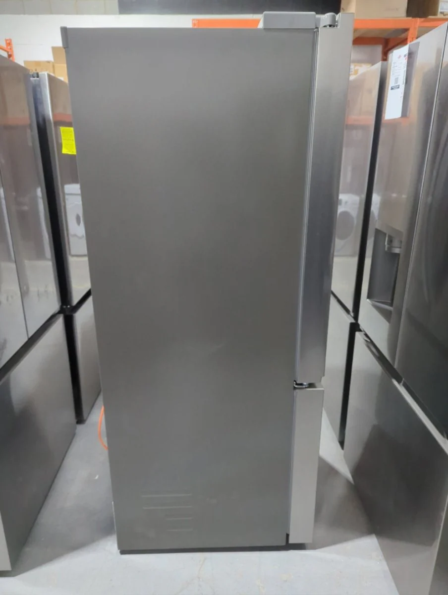 LF21G6200S - REFRIGERATORS - LG - French 3-Door - Stainless Steel - Open Box - Image 3