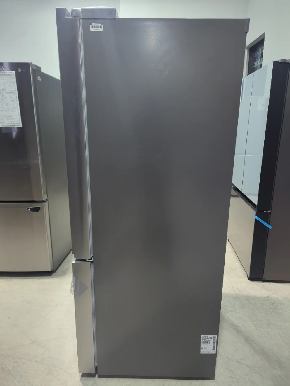 LF21G6201S - REFRIGERATORS - LG - French 3-Door - Stainless Steel - Open Box - Image 3
