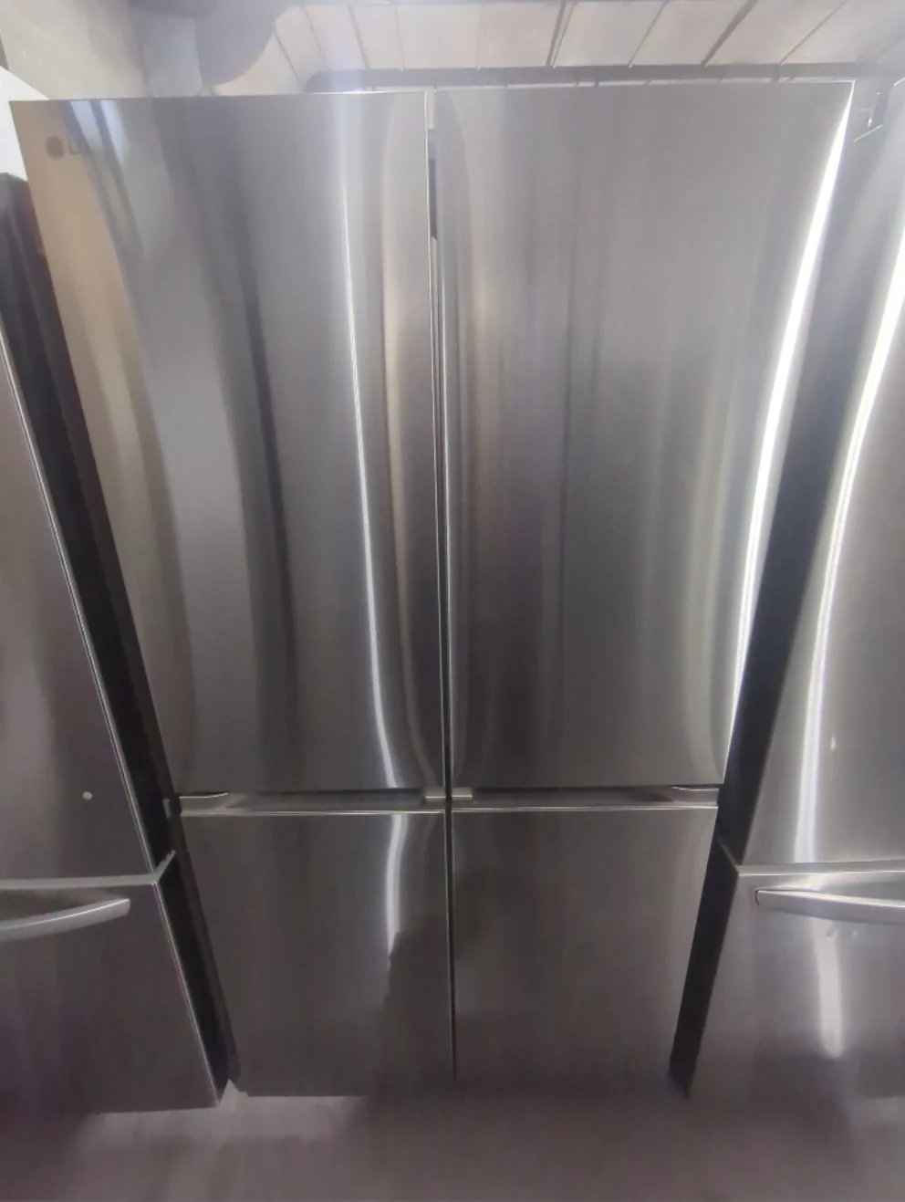 LF24C8200S - REFRIGERATORS - LG - French 4-Door - Stainless Steel - Open Box - Image 2