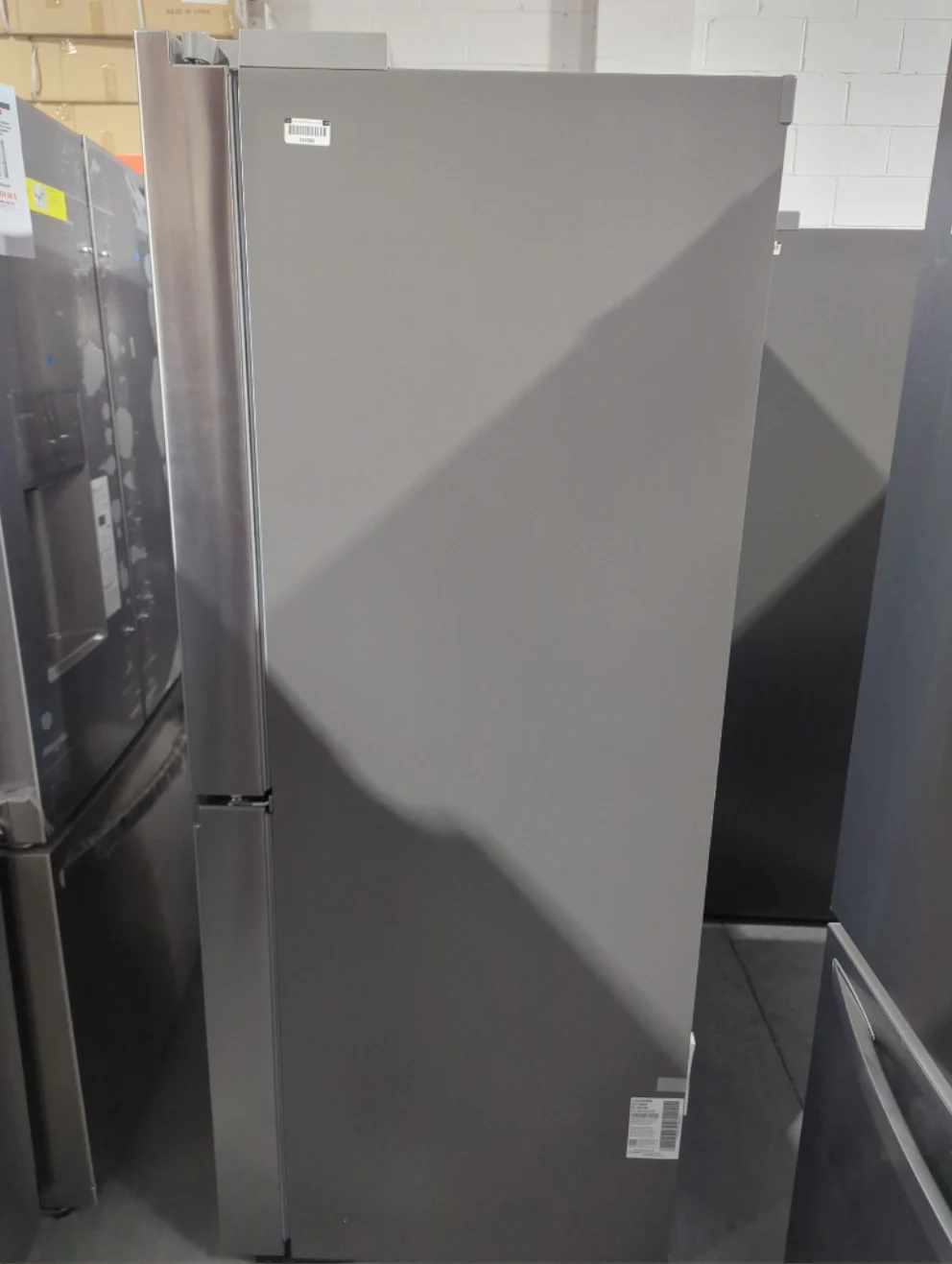 LF24C8200S - REFRIGERATORS - LG - French 4-Door - Stainless Steel - Open Box - Image 4