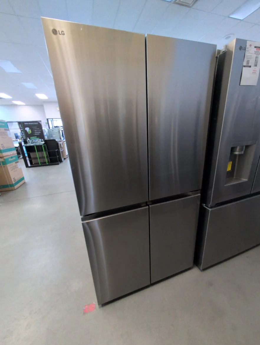 LF24C8200S - REFRIGERATORS - LG - French 4-Door - Stainless Steel - Open Box - Image 3