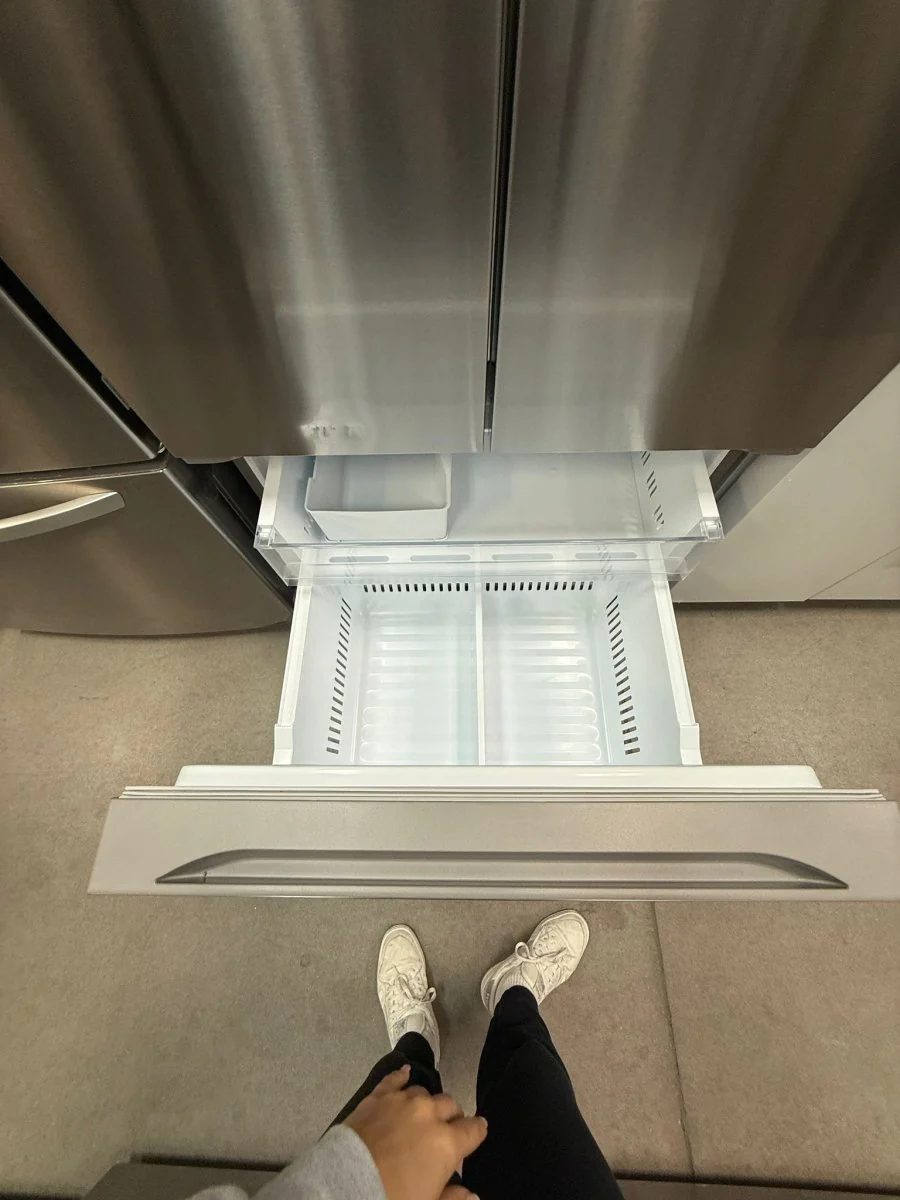 LF25S6200S - REFRIGERATORS - LG - French 3-Door - Stainless Steel - Open Box - Image 4