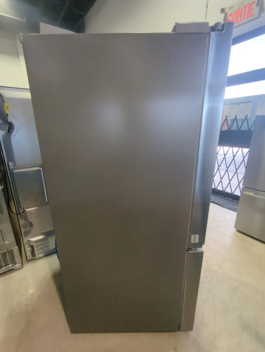 LF25S6200S - REFRIGERATORS - LG - French 3-Door - Stainless Steel - Open Box - Image 3