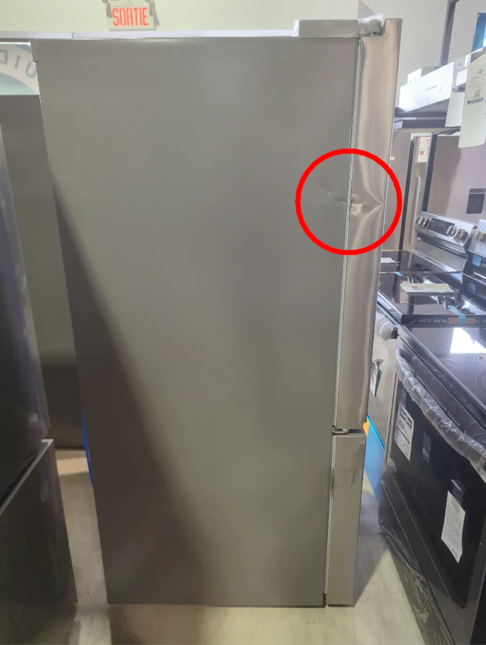 LF25S6330S - REFRIGERATORS - LG - French 3-Door - Stainless Steel - Open Box - Image 3