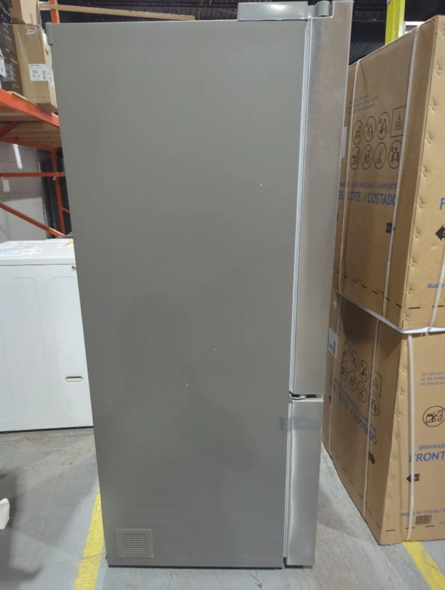 LF27D6200S - REFRIGERATORS - LG - French 3-Door - Stainless Steel - Open Box - Image 4